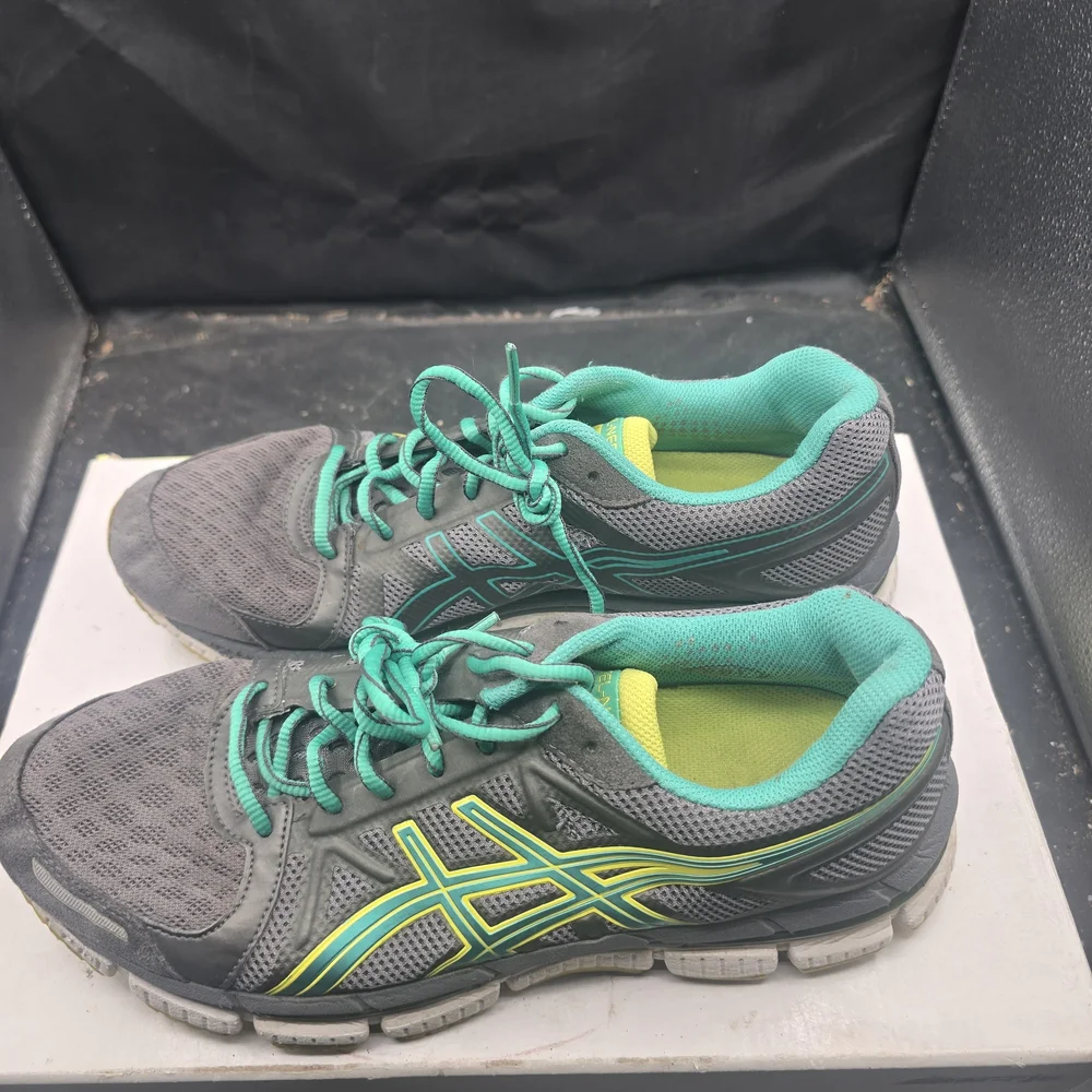 Asics Women's‎ Athletic Shoes in Gray and Teal